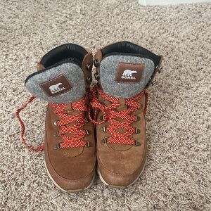Sorel Brown Suede Lace-Up Boots with Red and Yellow Laces